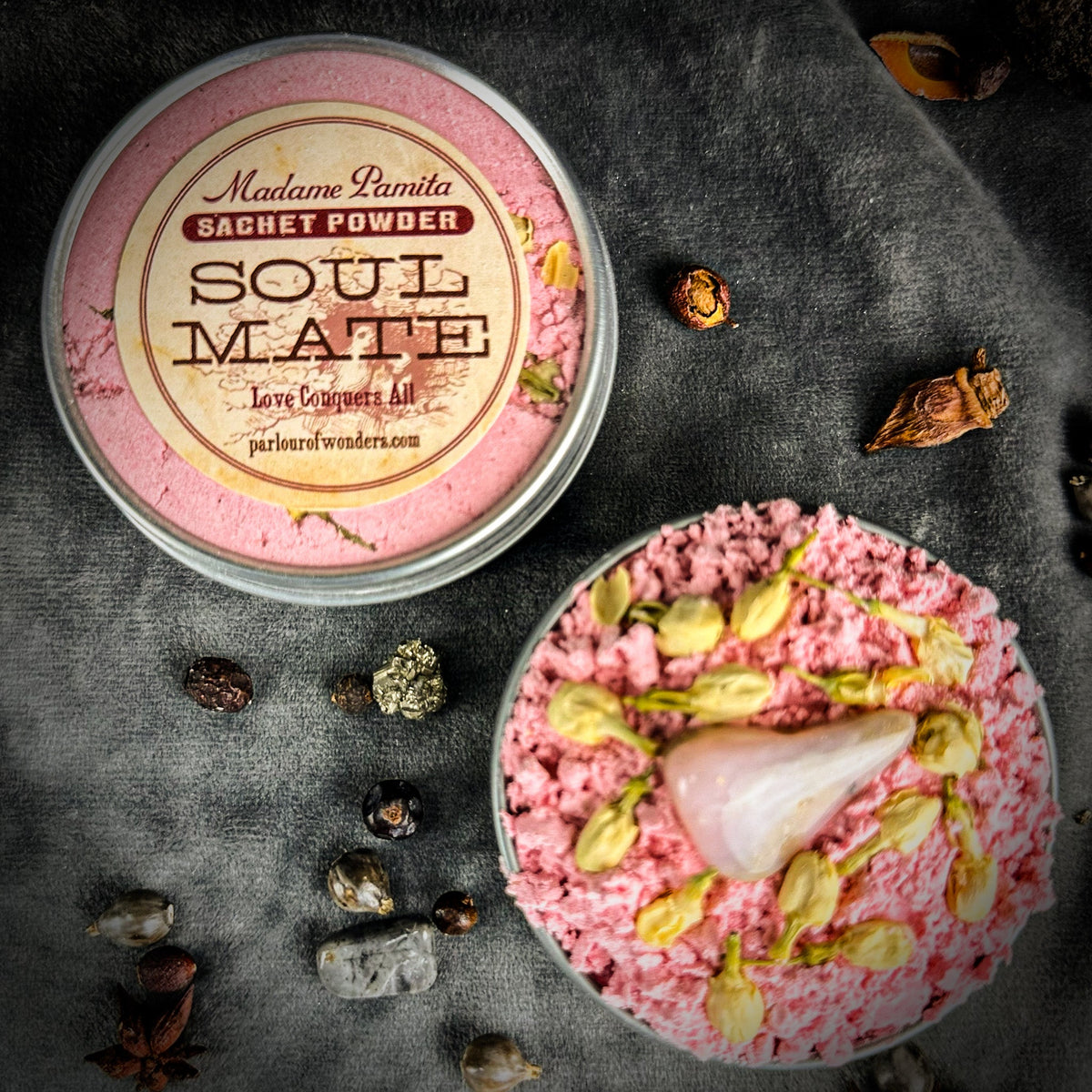 Soul Mate Sachet Powder by Madame Pamita